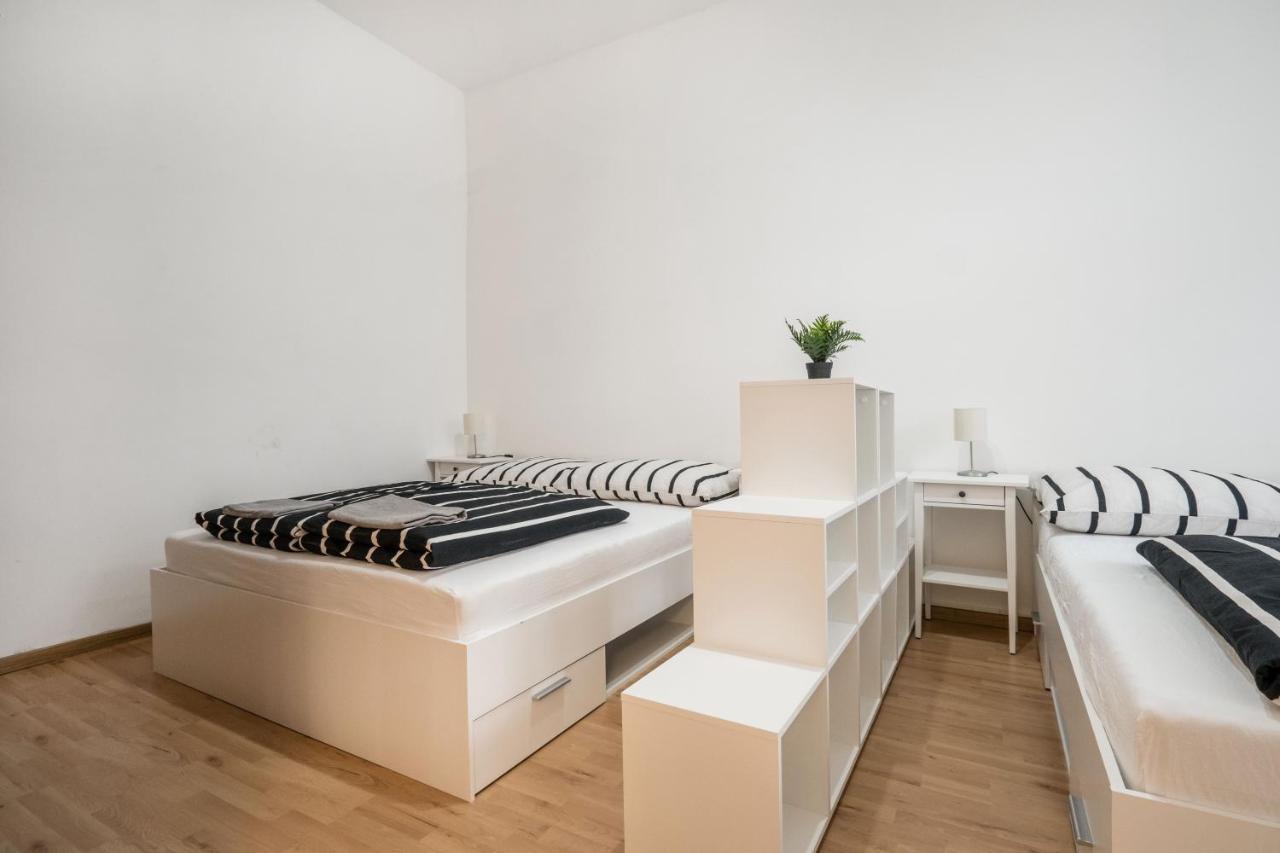 Ferienwohnung Jacuzzi And Privacy With 2 Balconies And Free Garage Budapest Exterior foto