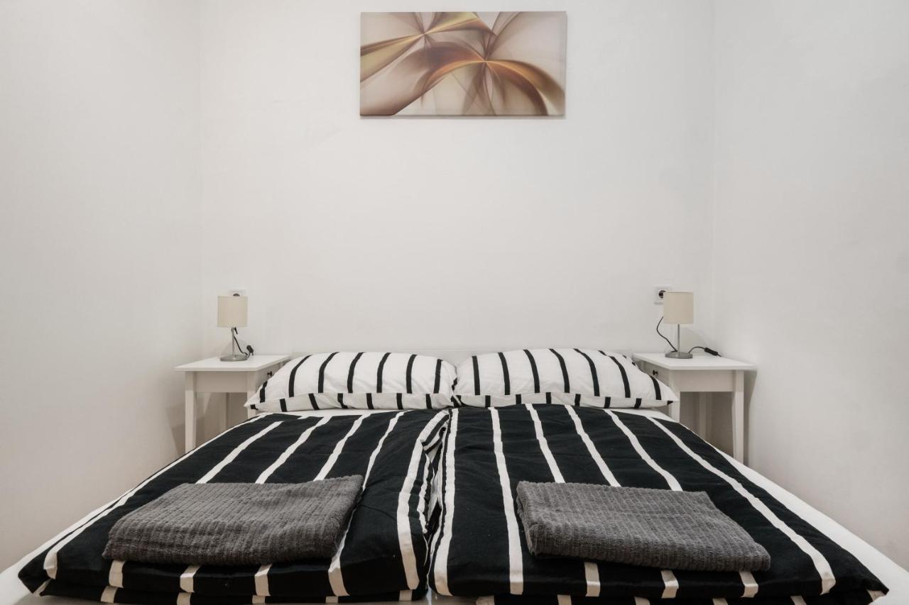Ferienwohnung Jacuzzi And Privacy With 2 Balconies And Free Garage Budapest Exterior foto